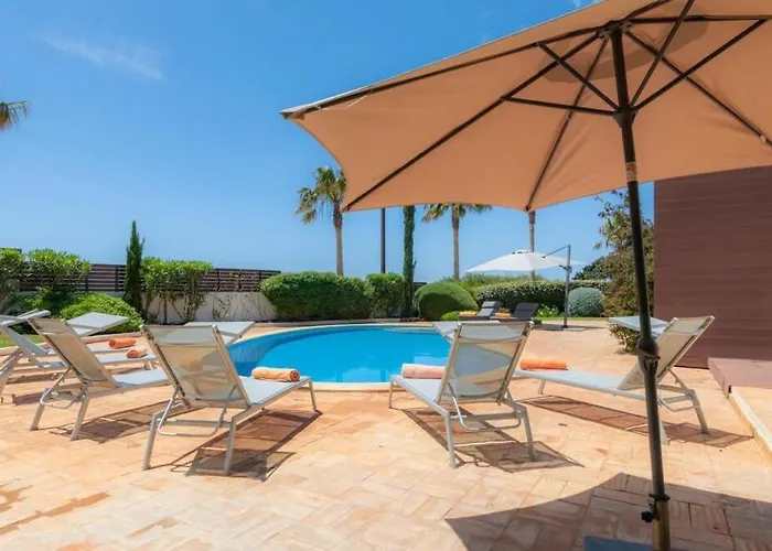 Villa Prado - Beautiful Beachfront Villa