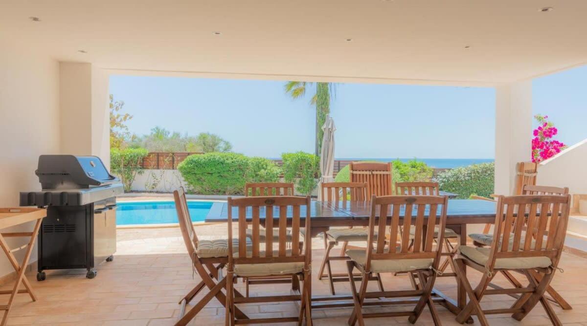 Prado - Beautiful Beachfront Holiday home